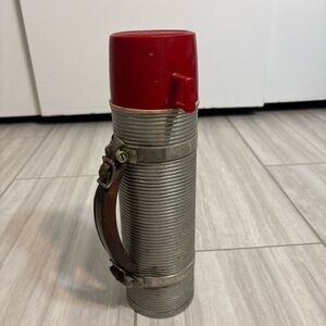 King Seeley THERMOS CO.-Quart Sz. #2484 Ribbed Aluminum Thermos Vacuum Bottle